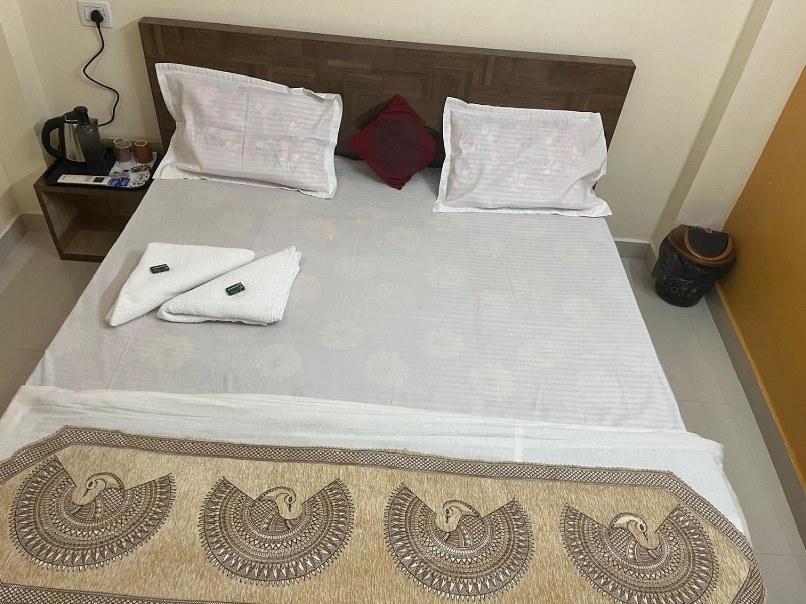 Hotel Shivashray Luxury Stays & Inn Ujjain Cameră foto