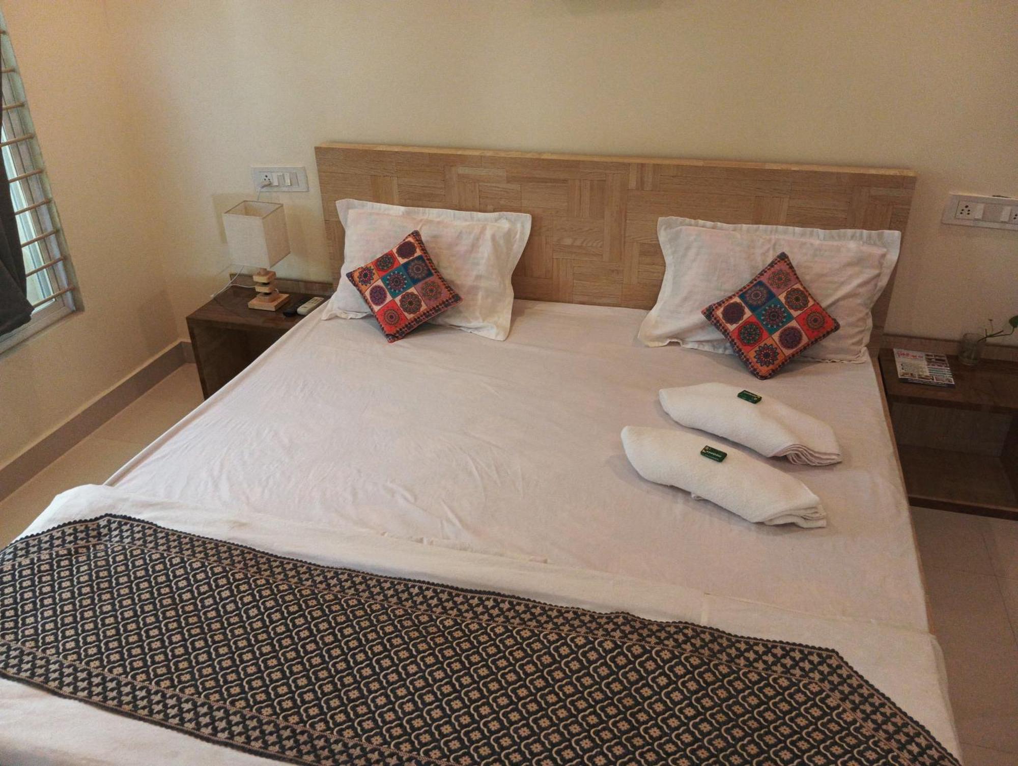 Hotel Shivashray Luxury Stays & Inn Ujjain Cameră foto